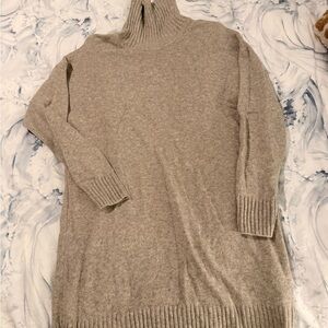 GAP Heather Gray Turtleneck Sweater